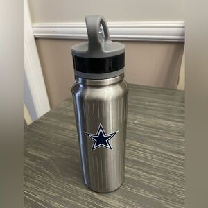 Stainless Steel Water Bottle with NFL cowboys Football Design. New